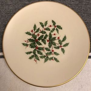 Lenox Christmas holly dish 7.5”